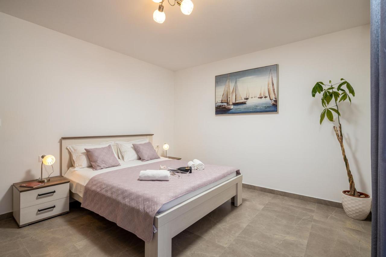 Apartment Navika オミシュ エクステリア 写真