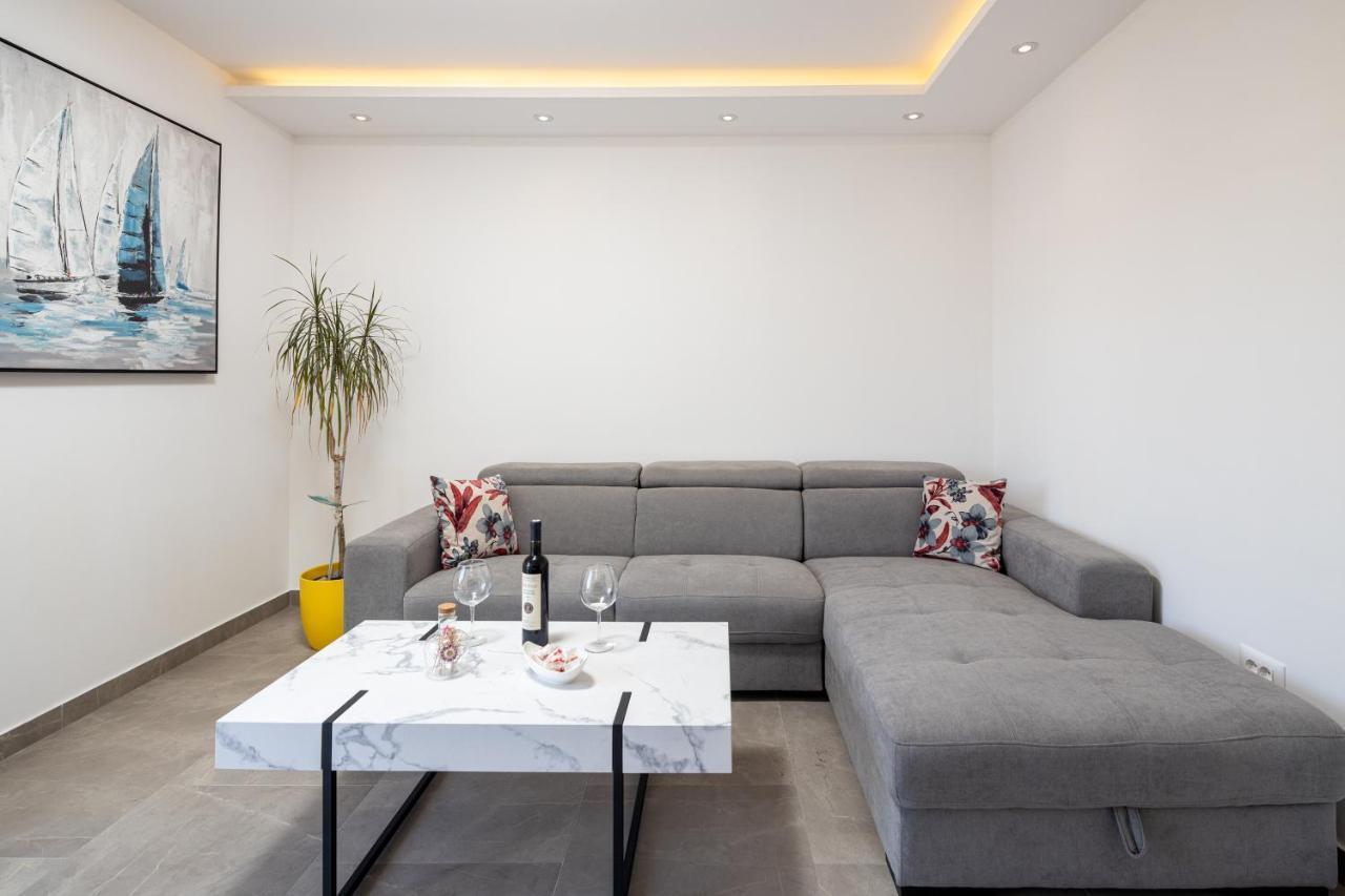 Apartment Navika オミシュ エクステリア 写真